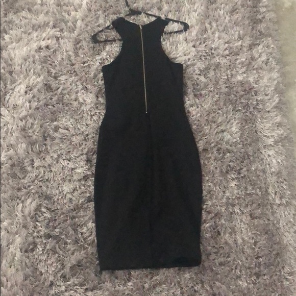 Black Sleeveless Dress - Picture 2 of 2